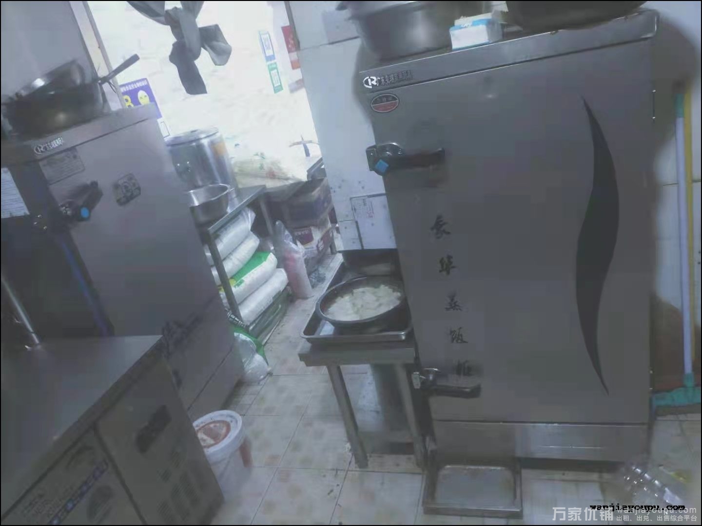 转让华南永兴美食城快餐档口