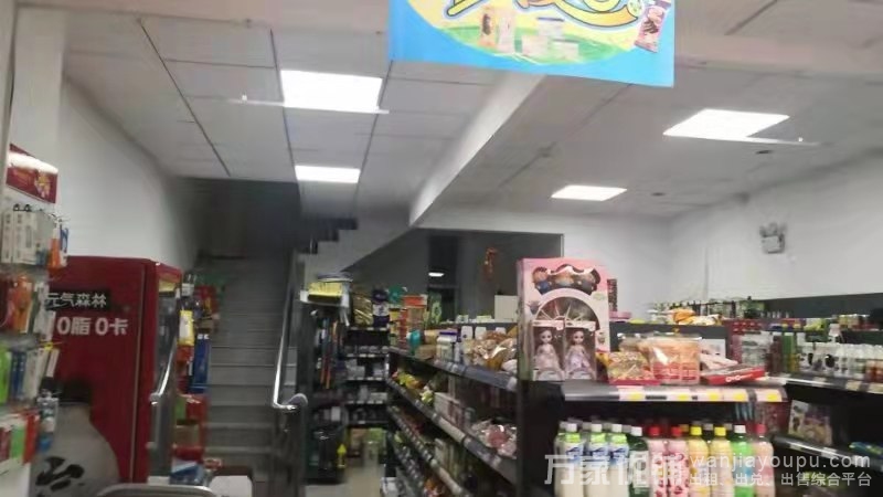 开发区双D港临街百货超市转让，接手即可经营