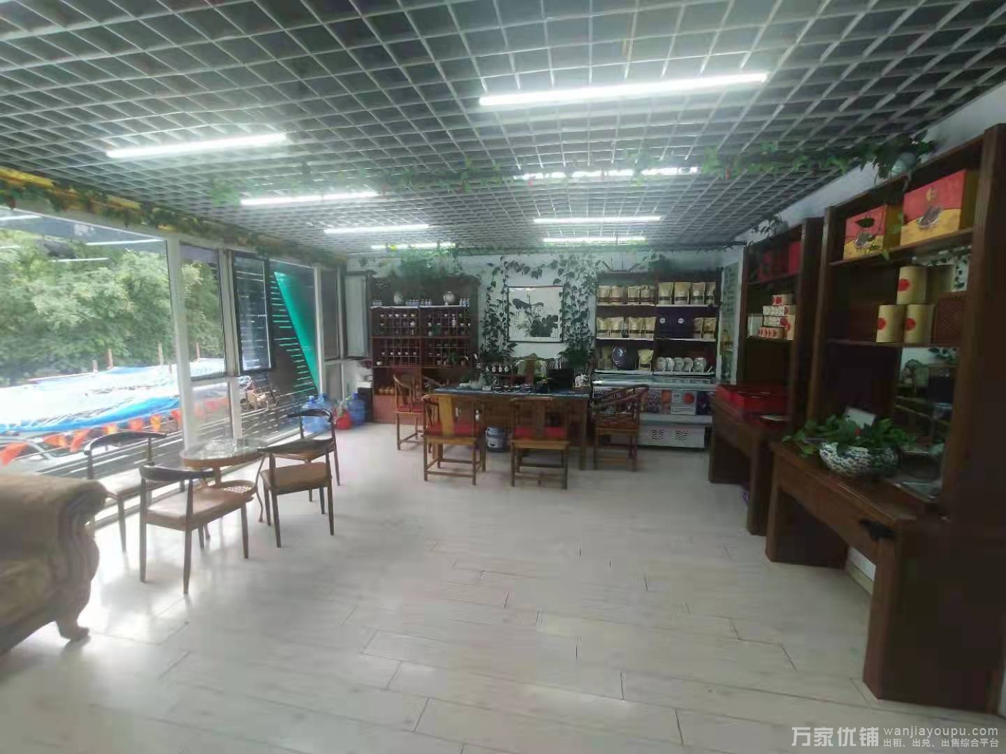 临街汽车美容店带茶室，棋牌室整体转让