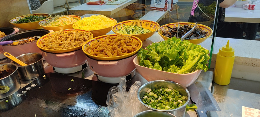 金州地一城嘉睿美食广场美食档口出租，无兑费