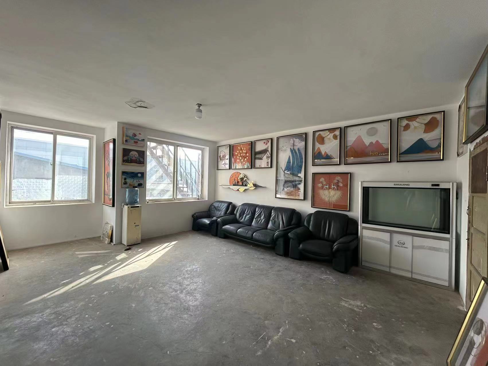 革镇堡装饰画店转让，设备原料齐全 