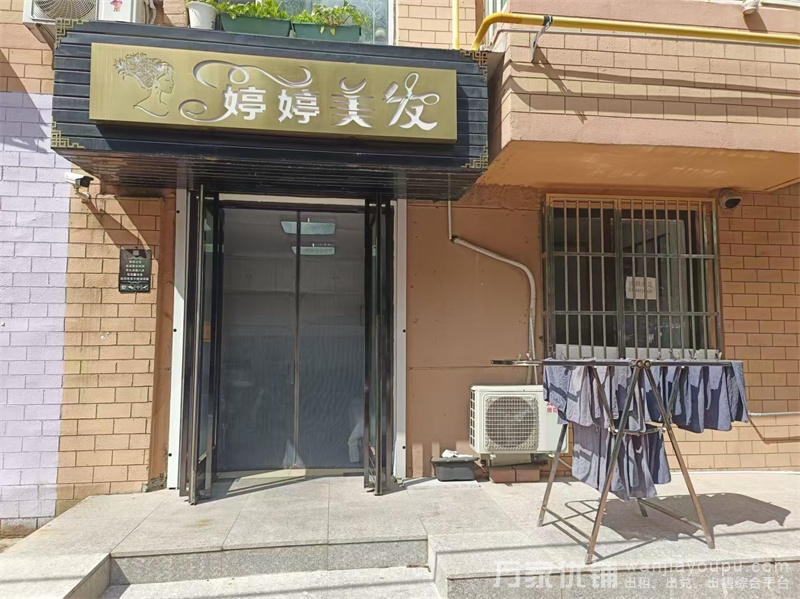 中山昆明街32平旺铺美发店转让，客源稳定 