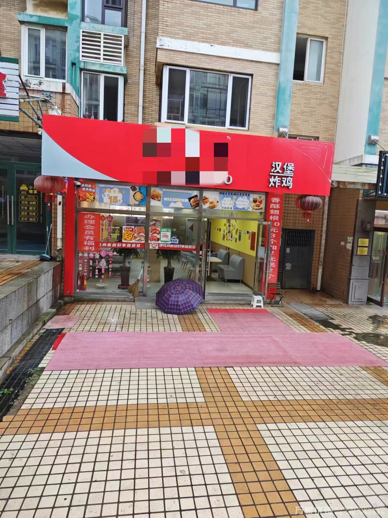 营业中品牌炸鸡汉堡店转让，门店敞亮