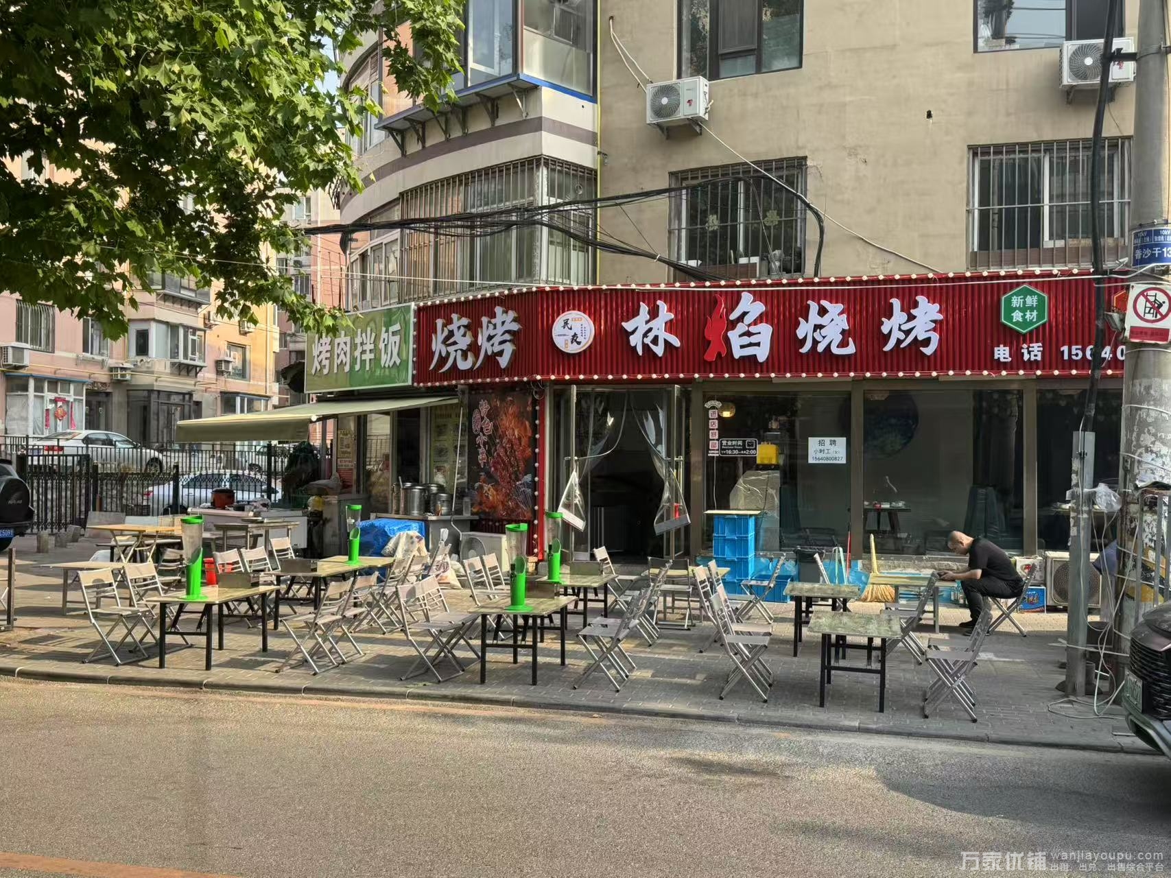 车家村丝绸路营业中烧烤店转让，大门头可外摆 