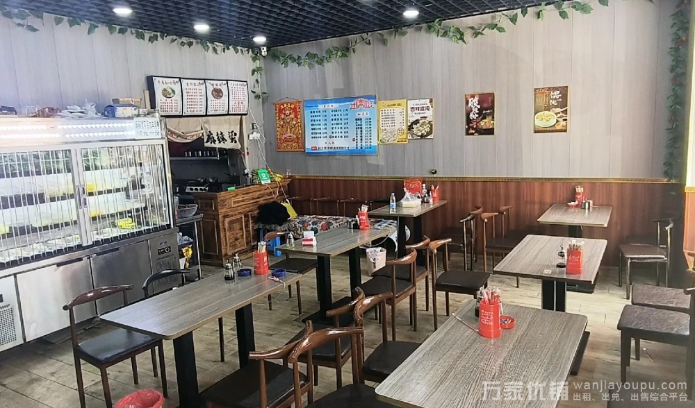 金州站前临街餐饮店转让，客源稳