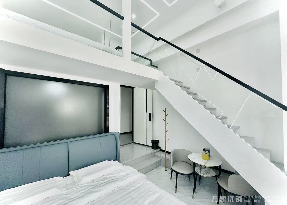 星海广场附近酒店带装修，设备等