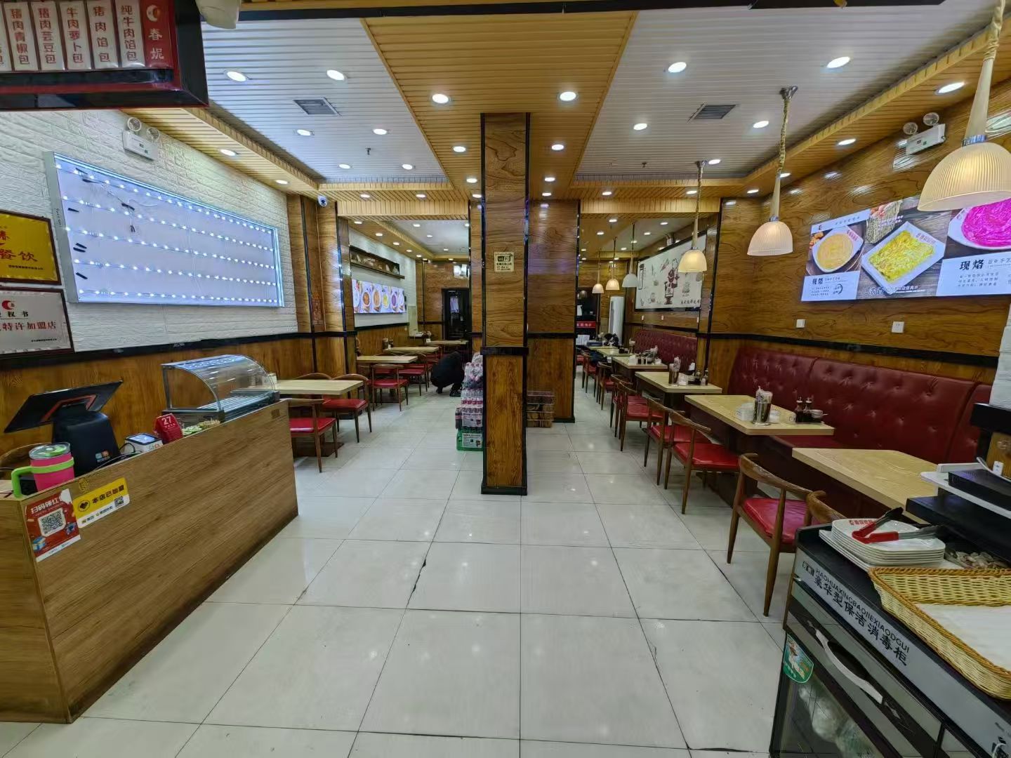 亿锋广场商业街，营业中旺铺品牌加盟粥店转让