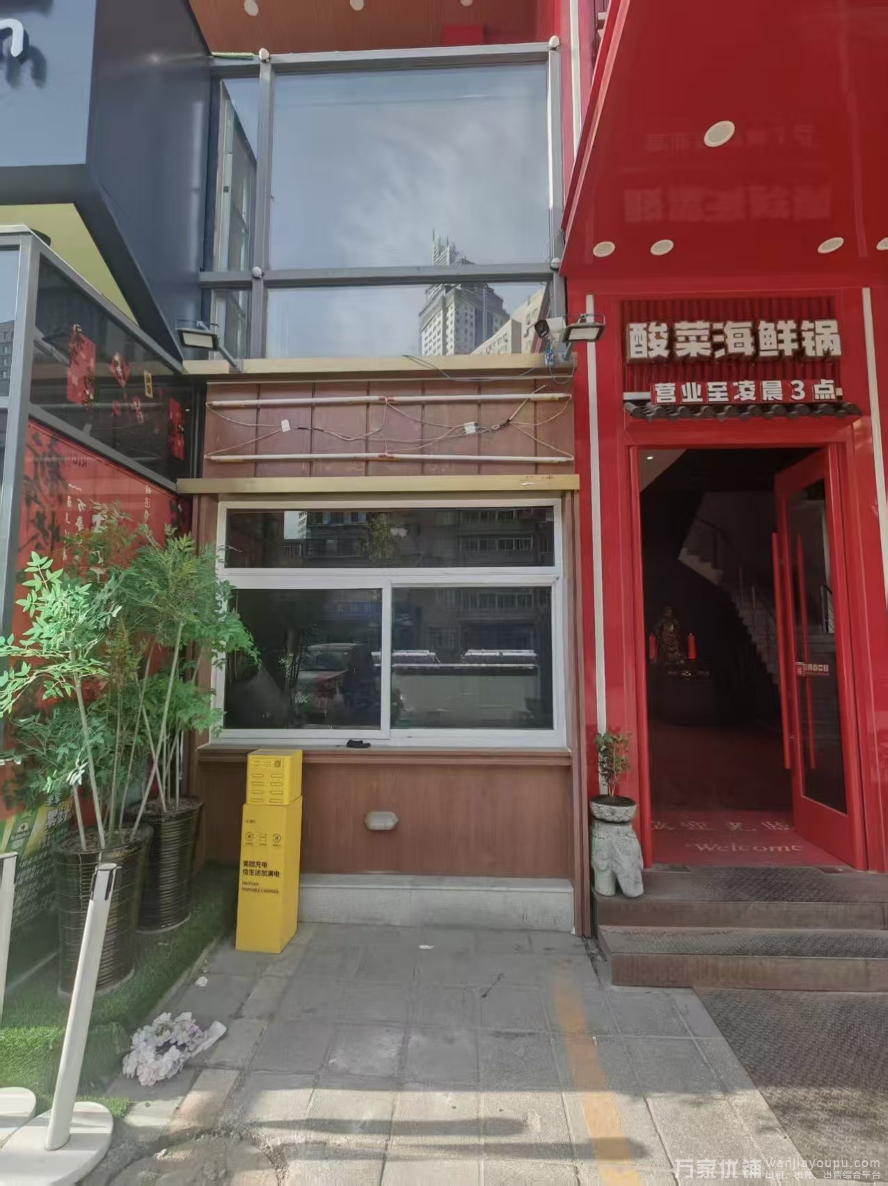 民主广场门头出租，纯K旁，夜经济核心区