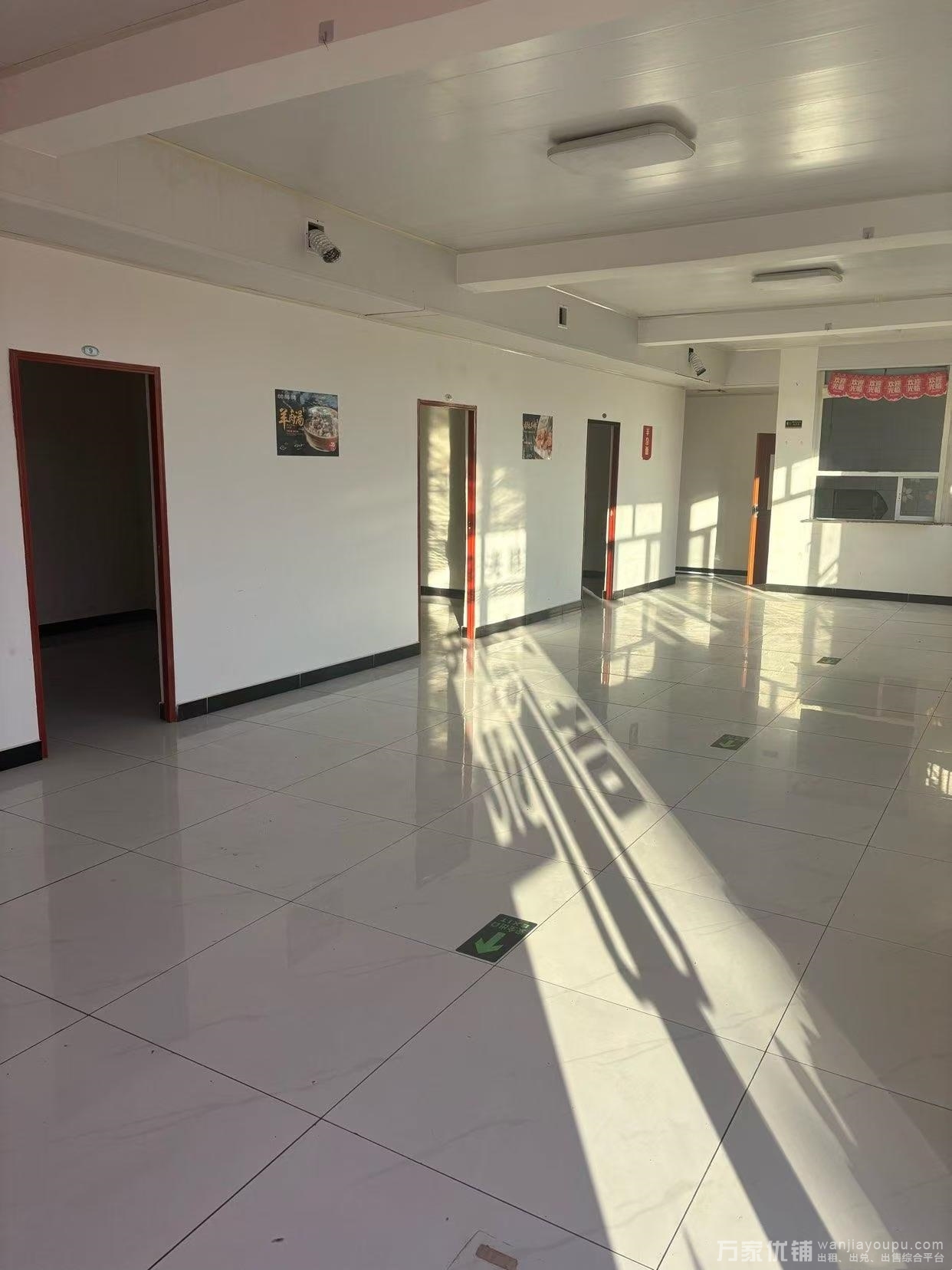 普兰店铁西商铺出租，成熟居民区围绕，免租一月 