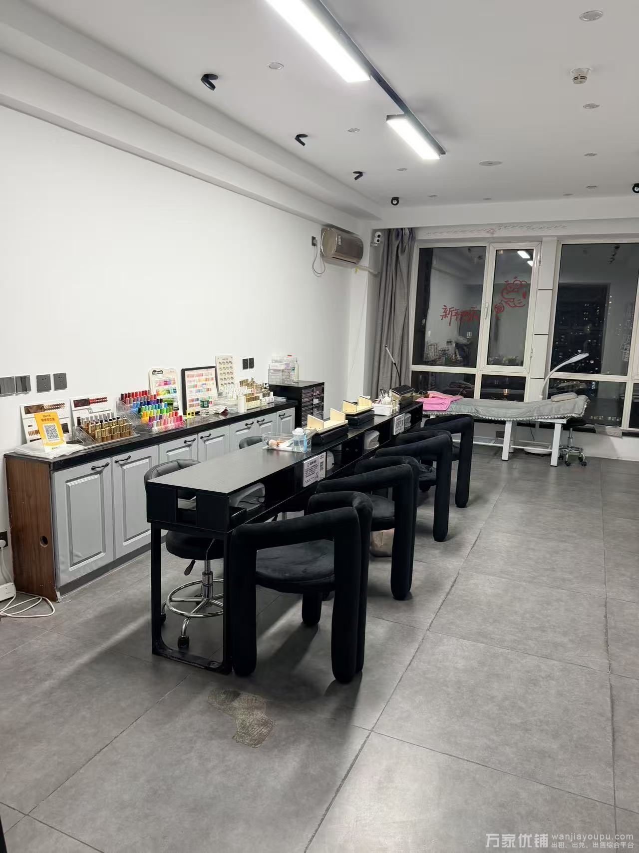 西安路商圈美甲店转让，适合美容养生，美甲，美睫