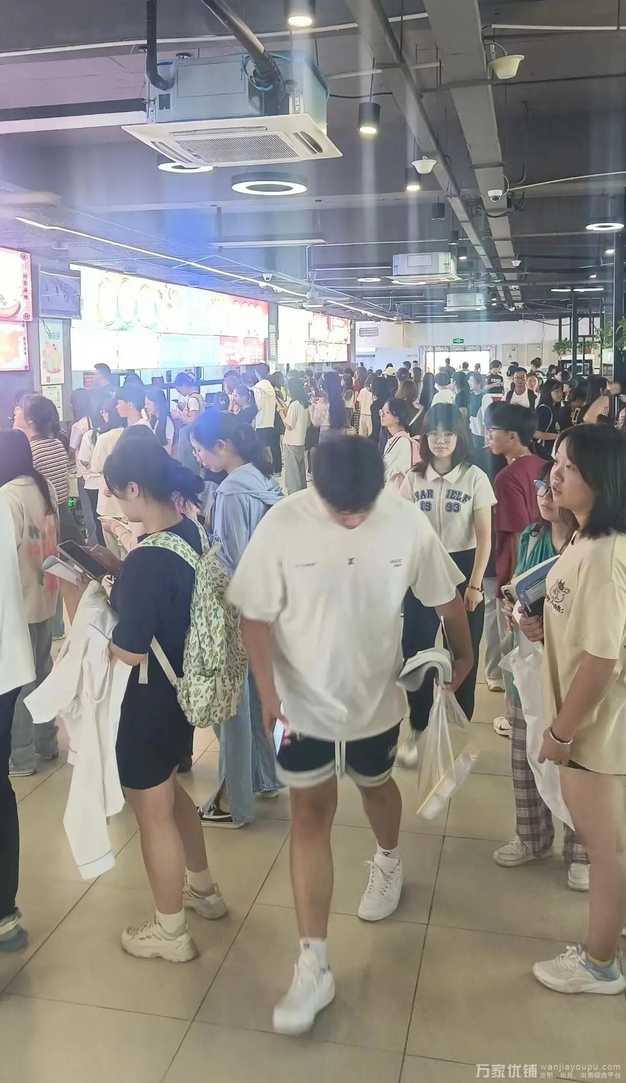 金石滩民族大学食堂档口转让 客